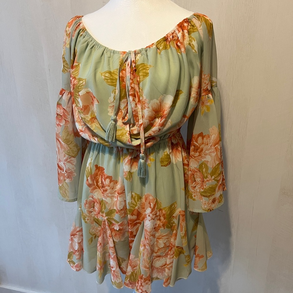 Vici Floral Off-Shoulder Top in Green and Orange Small